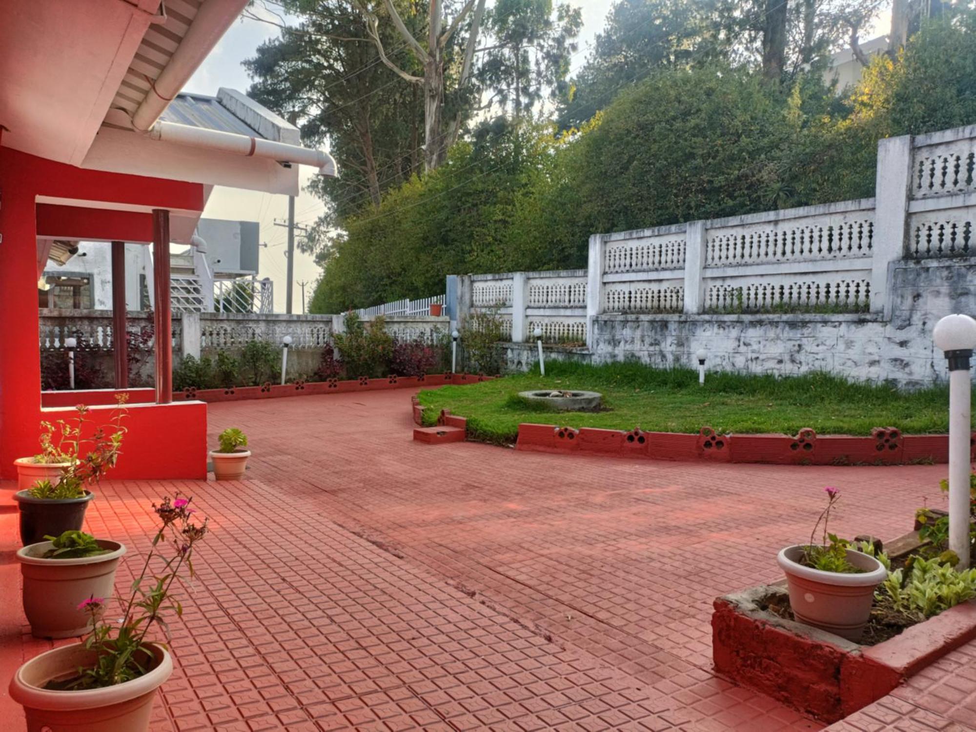 Queens Cottage - Individual Cottage Ooty Exterior photo